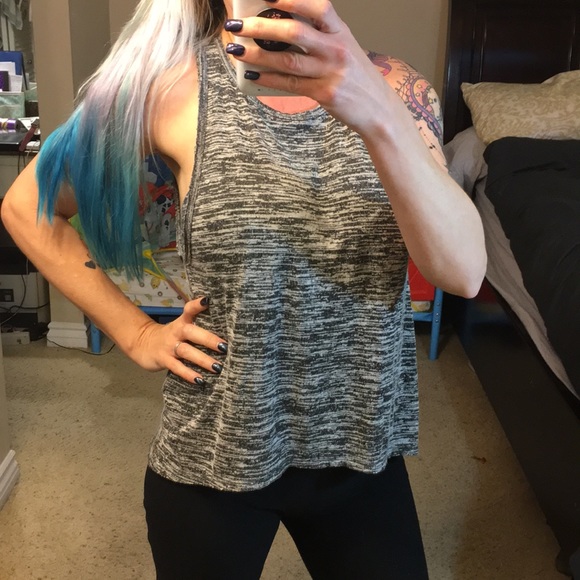 Abercrombie & Fitch Tops - 💙Great condition Abercrombie & Fitch tank top💙